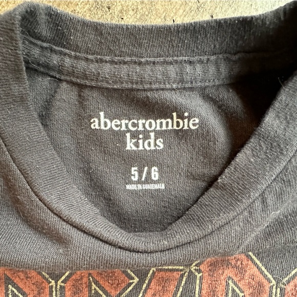 Abercrombie kids size 5/6 AC/DC Rock Tee - Picture 3 of 3